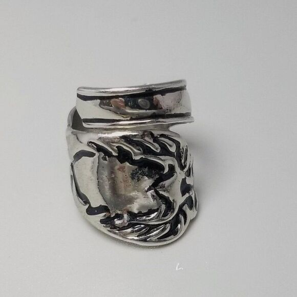 Vintage Spoon Handle Style Wrap Ring, Silver Tone Size 7, Wide Band, Estate - Picture 7 of 9